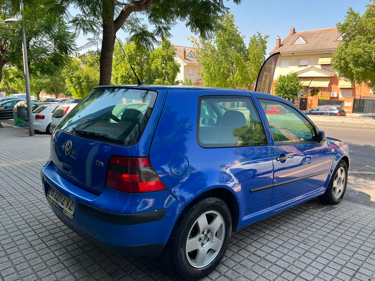 Voslkswagen Golf 1.9 Tdi 110cv