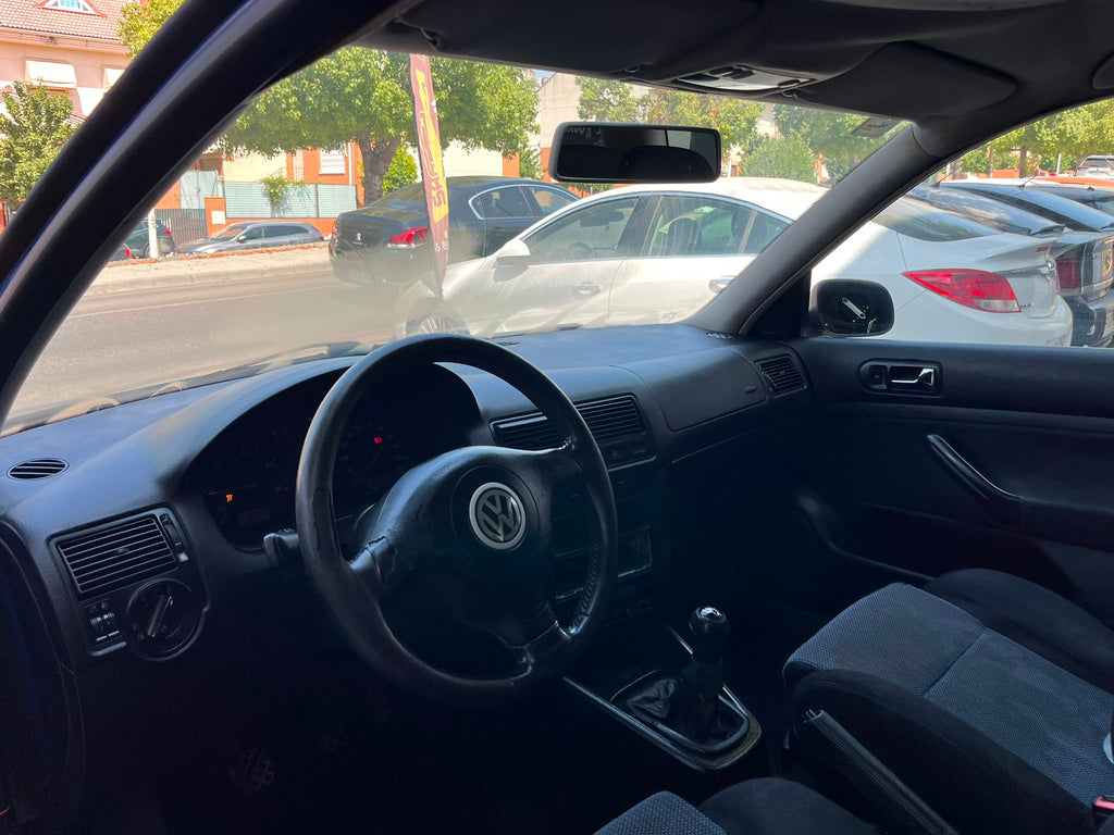 Voslkswagen Golf 1.9 Tdi 110cv