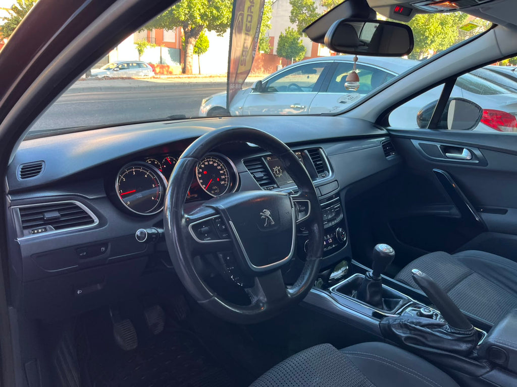 Peugeot 508 SW 2.0 HDI 140CV 6 VELOCIDADES