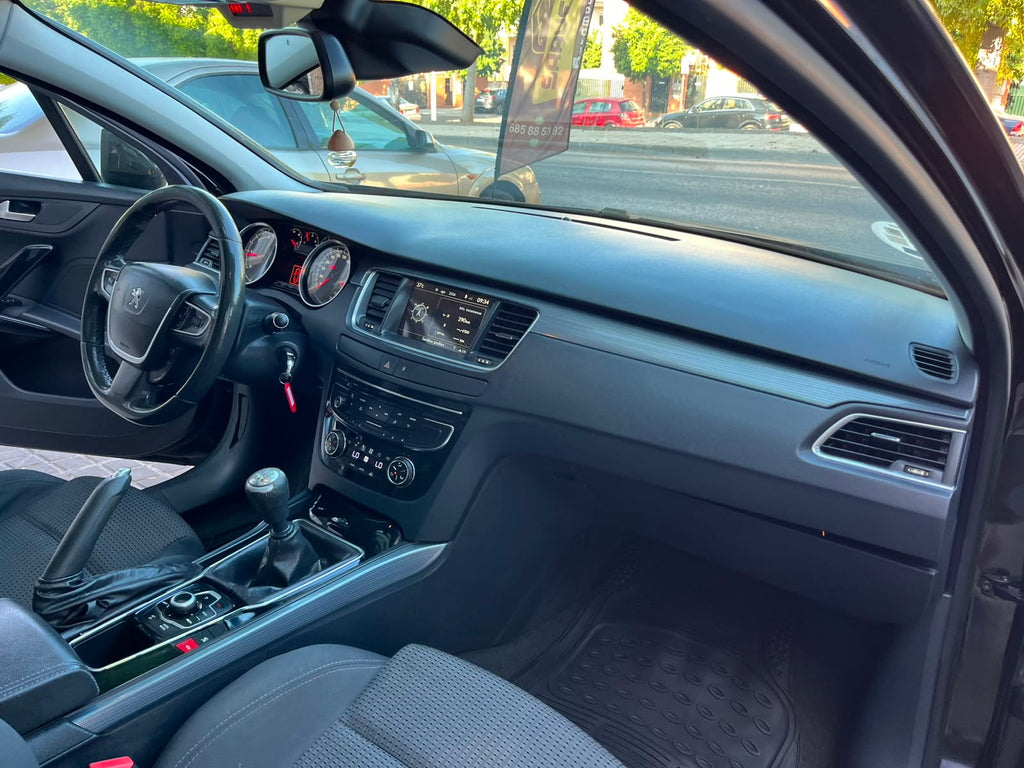 Peugeot 508 SW 2.0 HDI 140CV 6 VELOCIDADES