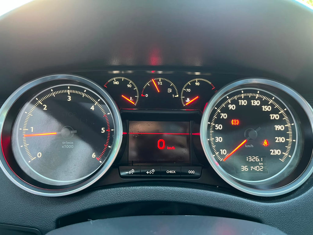 Peugeot 508 SW 2.0 HDI 140CV 6 VELOCIDADES