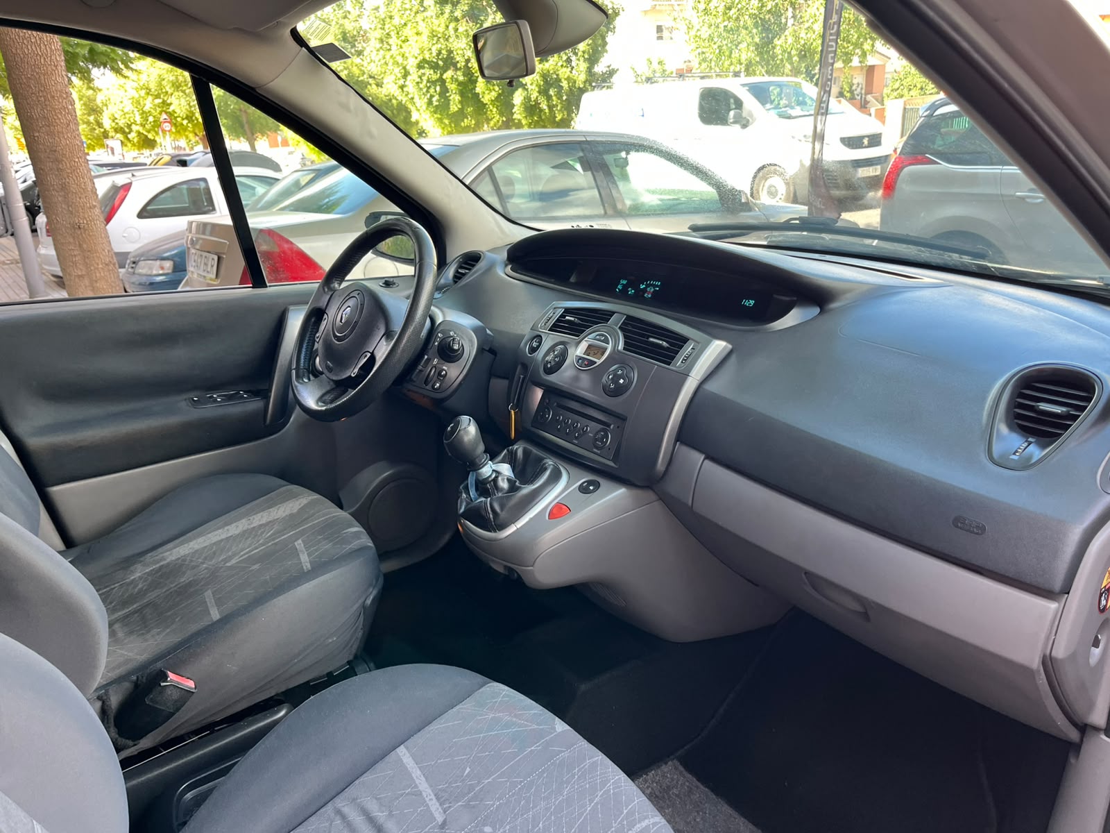 Renault Sceni 1.9 dci 130 cv 6 velocidades