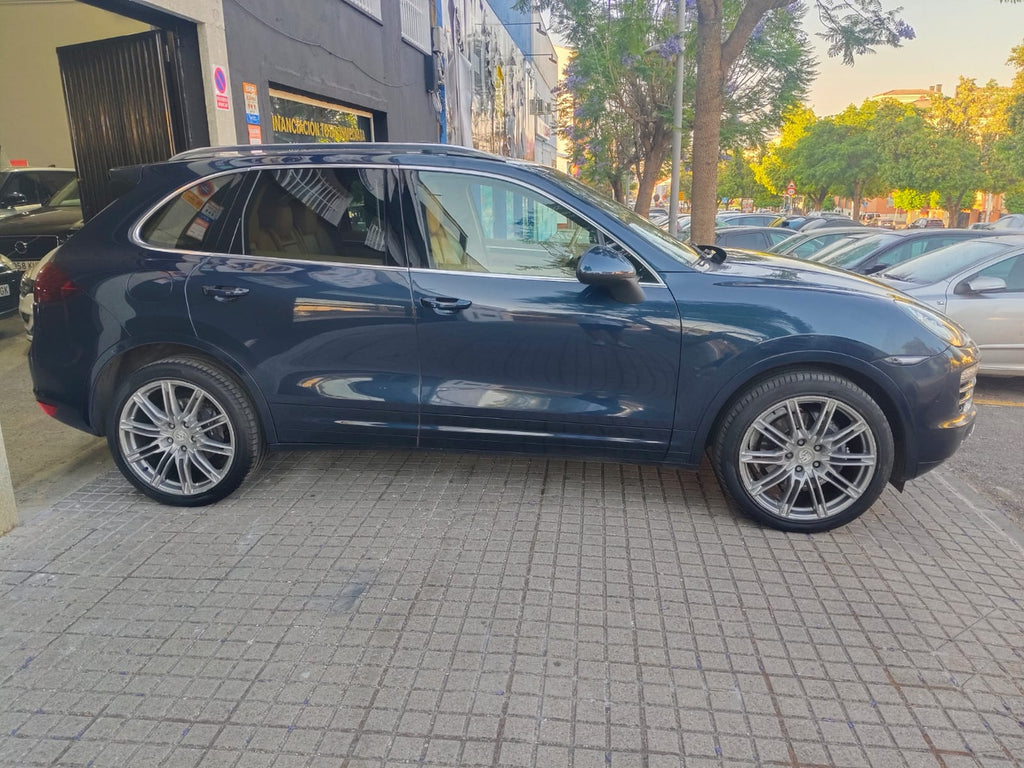 Porsche Cayanne 3.0 TD 240 CV 8 Vlocidades 229.000 kilometros Año 2010