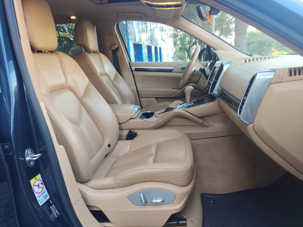 Porsche Cayanne 3.0 TD 240 CV 8 Vlocidades 229.000 kilometros Año 2010
