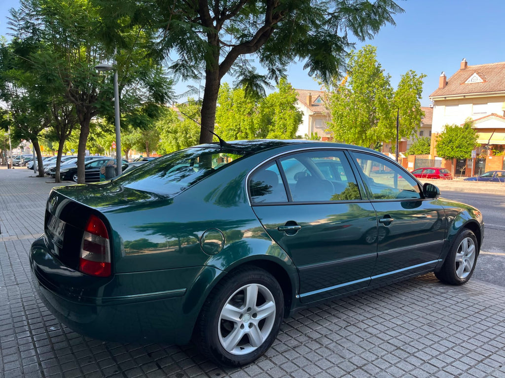 Skoda super B 1.9 tdi 105CV  245.000 kilómetros 2007 NACIONAL
