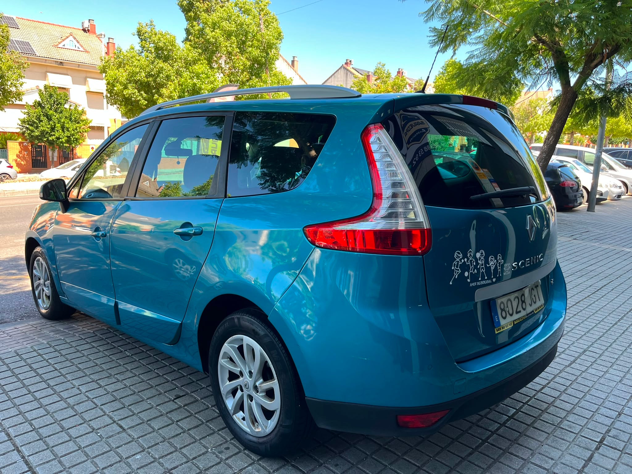 renault Gran Sceni 1.6 DCI   131 CV  6 VELOCIDADES