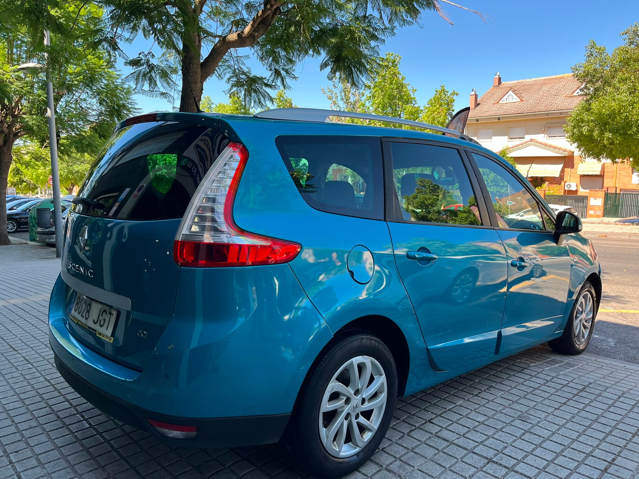 renault Gran Sceni 1.6 DCI   131 CV  6 VELOCIDADES
