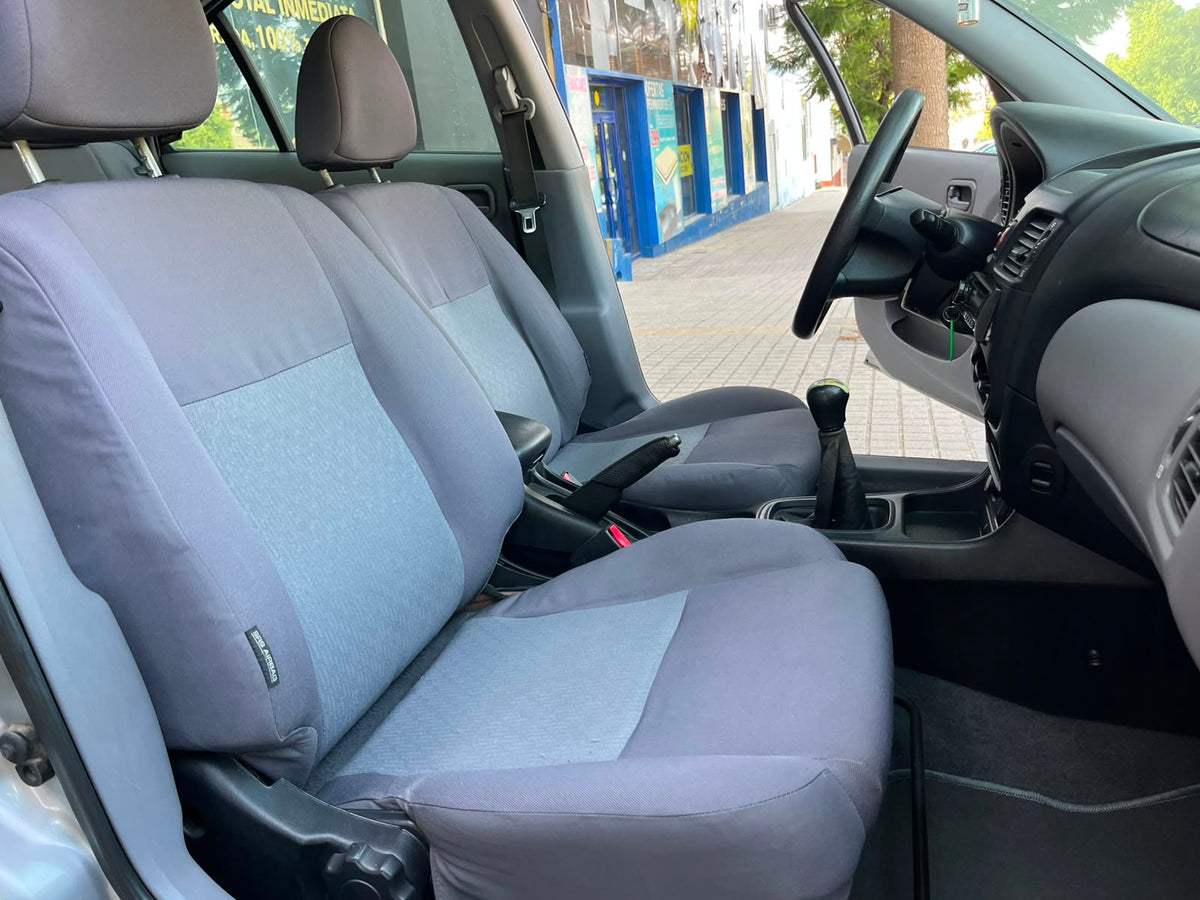 Nissan primera 1.6 100 cv año 2004