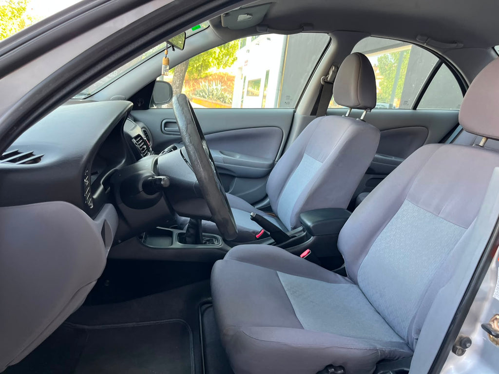 Nissan primera 1.6 100 cv año 2004