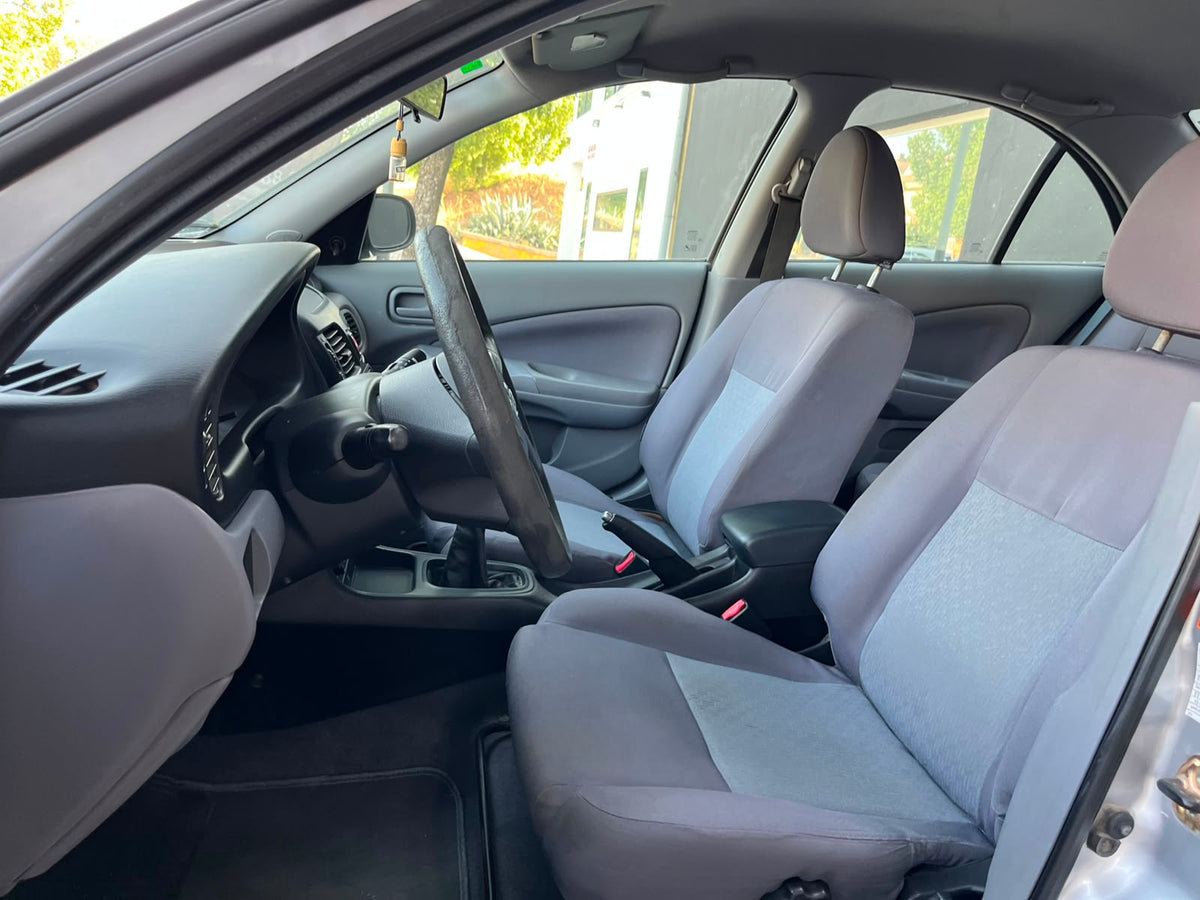Nissan primera 1.6 100 cv año 2004