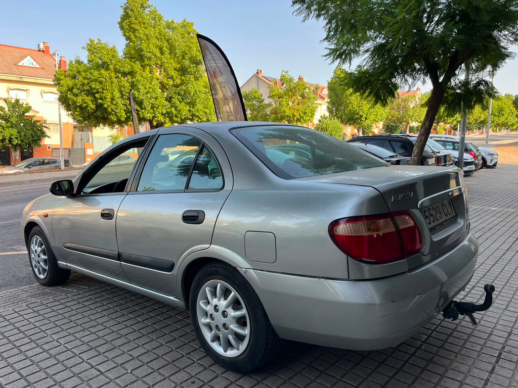 Nissan primera 1.6 100 cv año 2004