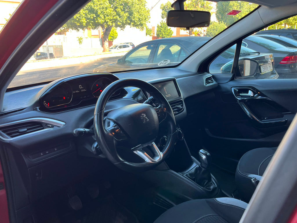 Peugeot 208 año 2015