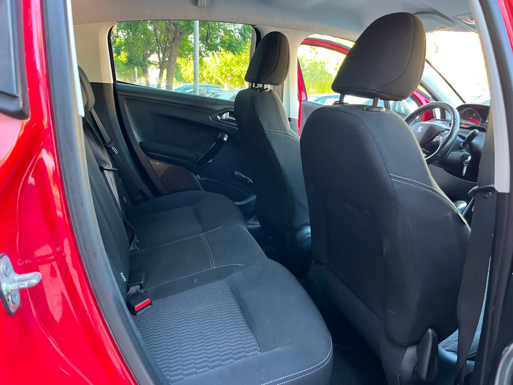 Peugeot 208 año 2015